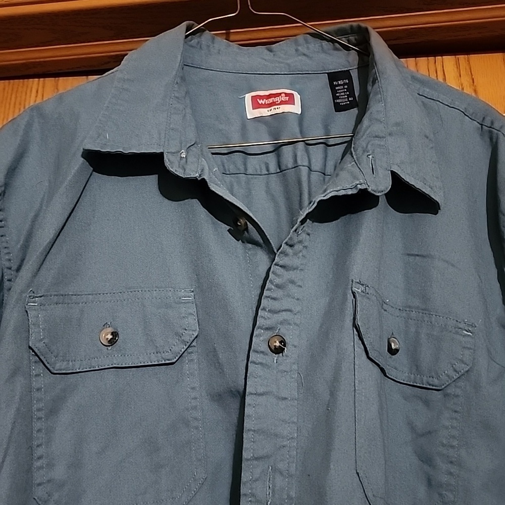 WRANGLER Men's Short Sleeve Shirt, Size XL - Picture 3 of 5